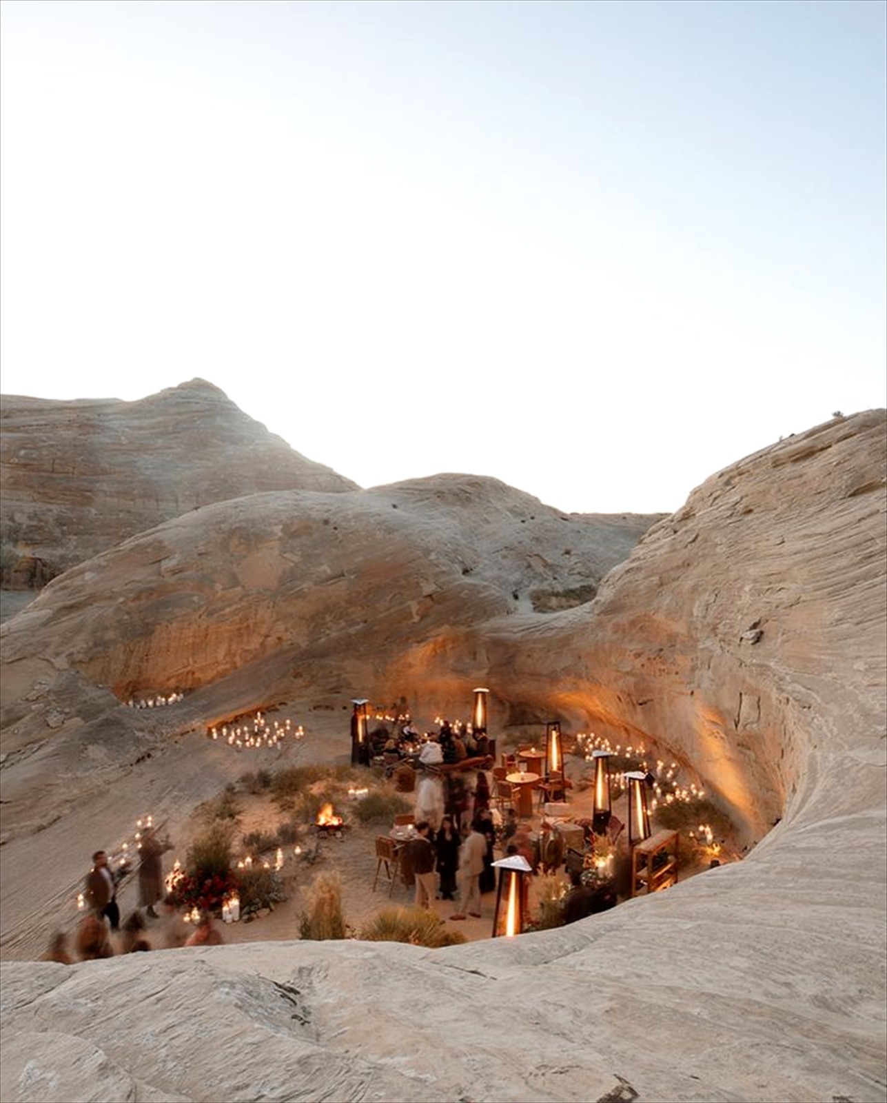 Palermo Bleu — Desert gathering at dusk
